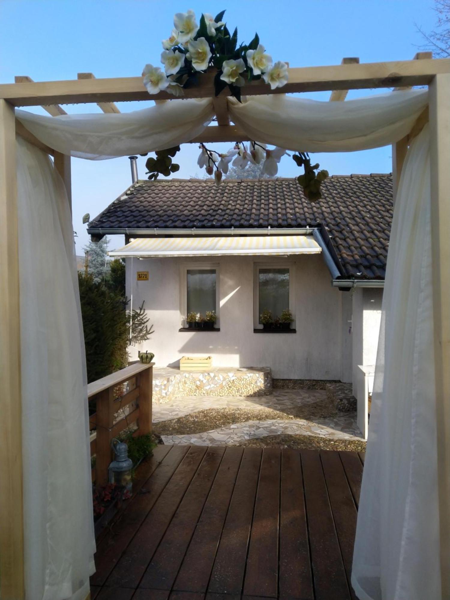 Apartmany Sharka -Sarka Justrova Decin Zimmer foto