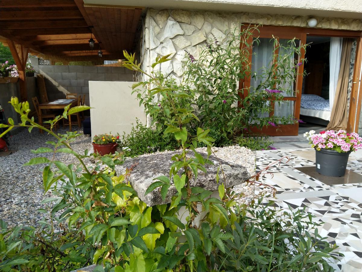 Apartmany Sharka -Sarka Justrova Decin Exterior foto