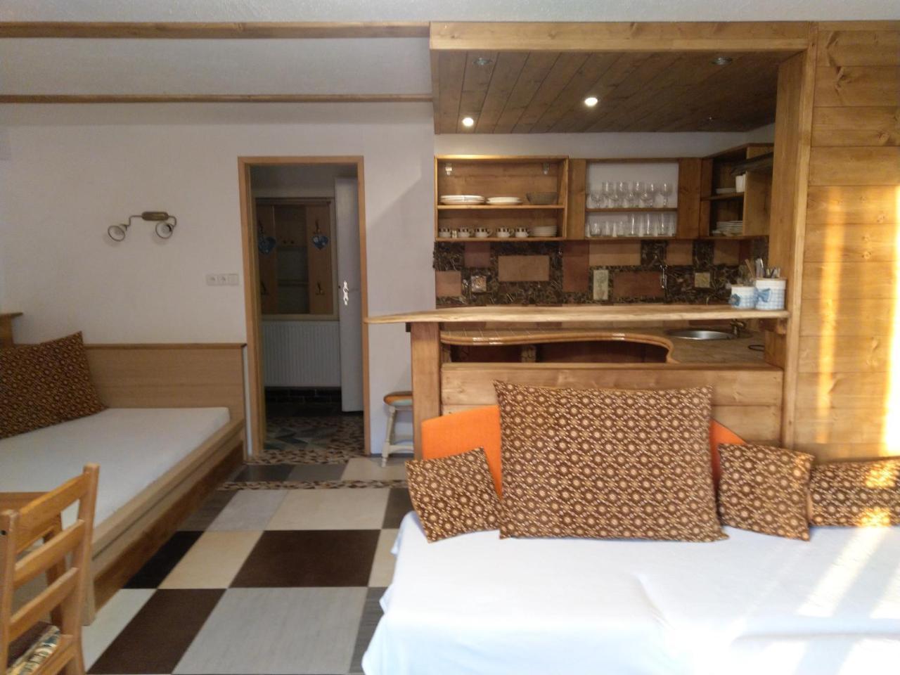 Apartmany Sharka -Sarka Justrova Decin Exterior foto
